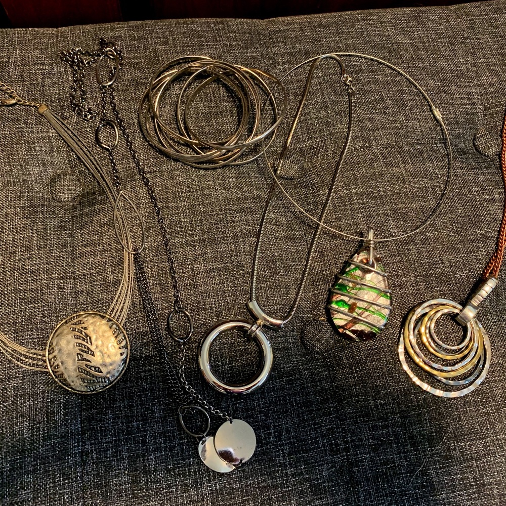 Bundle of Miscellaneous Costume Jewelry